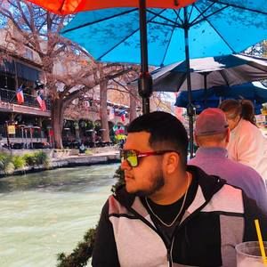 Meet your Posher, Martin